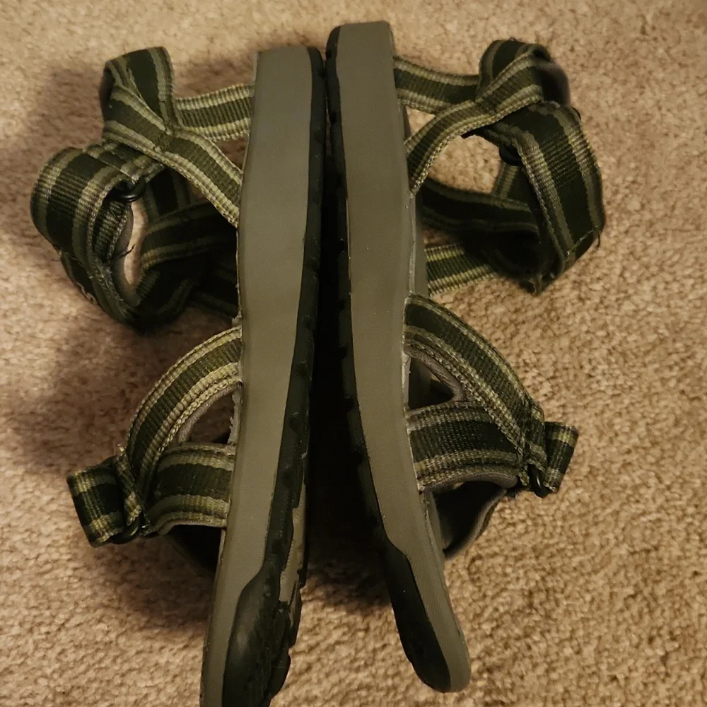 Bogs sandals